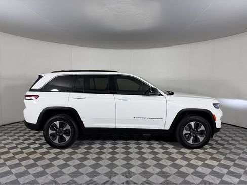 Used 2024 Jeep Grand Cherokee Limited 4xe w/ Trailer Tow Package AWD/4WD image 5