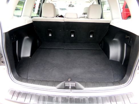 Used 2018 Subaru Forester 2.5i Premium w/ All-Weather Package image 22