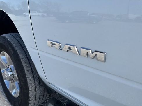 Used 2024 RAM 2500 Big Horn image 9