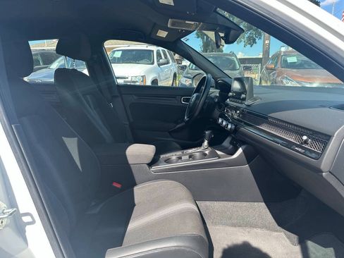 Used 2023 Honda Civic Sport image 18