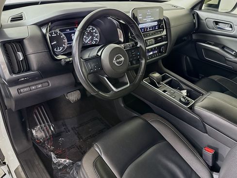 Used 2023 Nissan Pathfinder SL AWD/4WD image 23