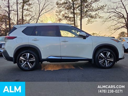 Used 2021 Nissan Rogue Platinum image 8