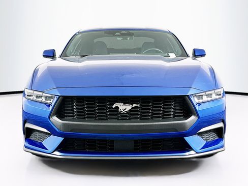 Used 2024 Ford Mustang Coupe image 2