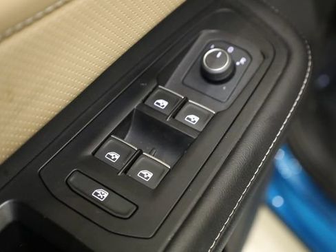 Used 2024 Volkswagen Atlas Cross Sport SE image 18