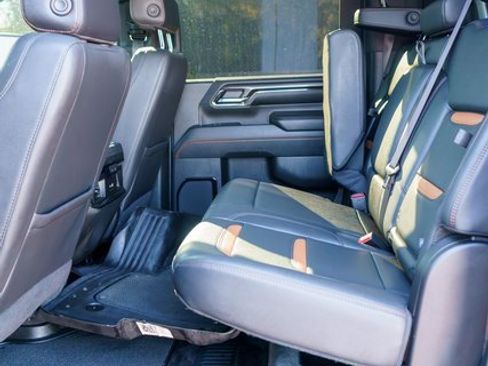 Used 2024 GMC Sierra 2500 AT4 w/ AT4 Preferred Package image 12