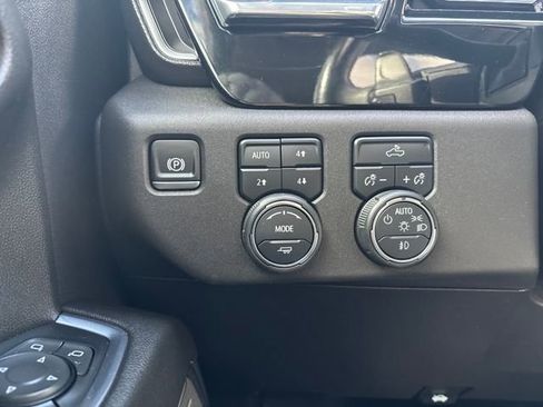 Certified 2024 Chevrolet Silverado 1500 LT Trail Boss w/ Convenience Package II AWD/4WD image 17