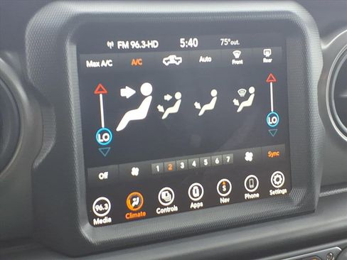 Used 2022 Jeep Gladiator Sport AWD/4WD image 27