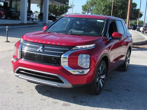 New 2025 Mitsubishi Outlander SE FWD image 6