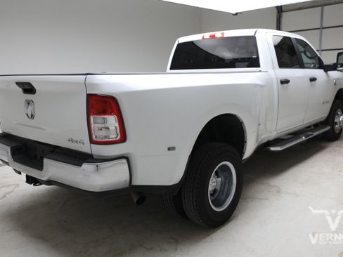 Used 2024 RAM 3500 Big Horn AWD/4WD image 4