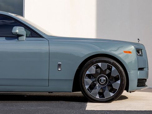 Certified 2023 Rolls-Royce Phantom Sedan w/ The Phantom Package image 20