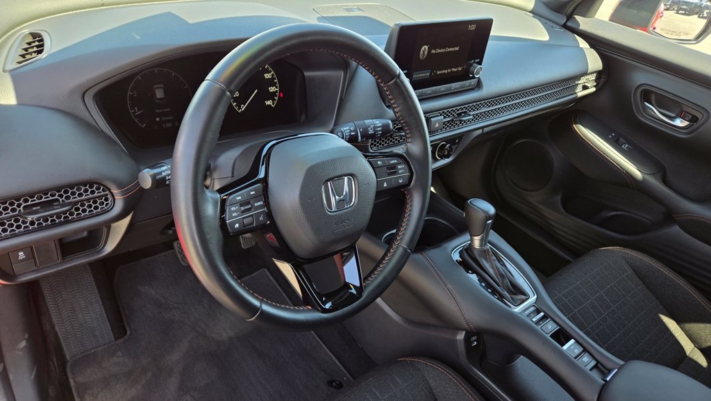 Used 2025 Honda HR-V Sport image 9