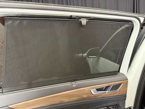 Used 2024 Volkswagen Atlas SE w/ Panoramic Sunroof Package AWD/4WD image 22