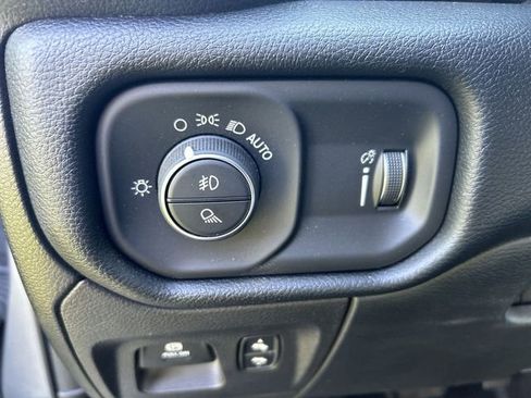 Used 2021 RAM 1500 Big Horn AWD/4WD image 17