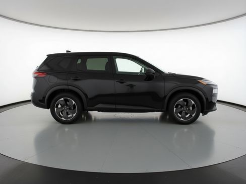 Used 2025 Nissan Rogue SV image 11