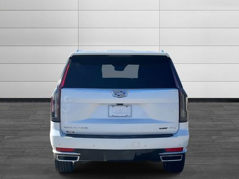 Used 2021 Cadillac Escalade Premium Luxury w/ Performance Package image 4