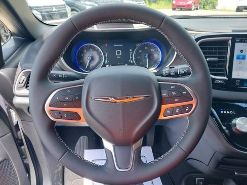 New 2026 Chrysler Voyager LX image 9