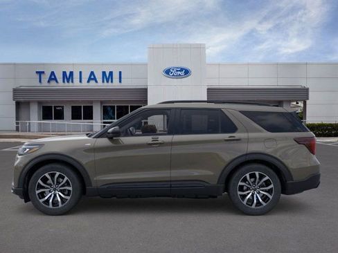 New 2026 Ford Explorer ST-Line image 3