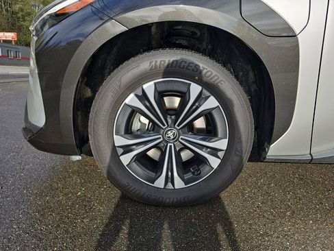 Used 2023 Toyota bZ4X XLE image 36