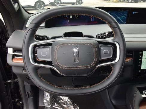 New 2026 Lincoln Navigator L Black Label AWD/4WD image 23