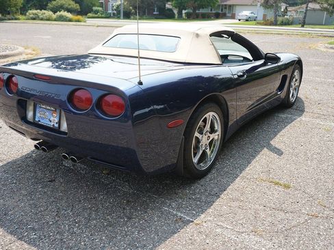 Used 2000 Chevrolet Corvette Convertible RWD image 12