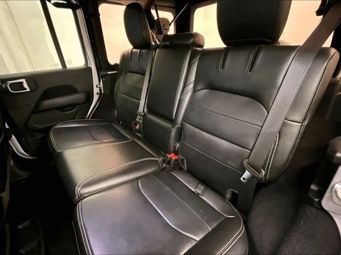 Used 2022 Jeep Wrangler Unlimited Sahara AWD/4WD image 22
