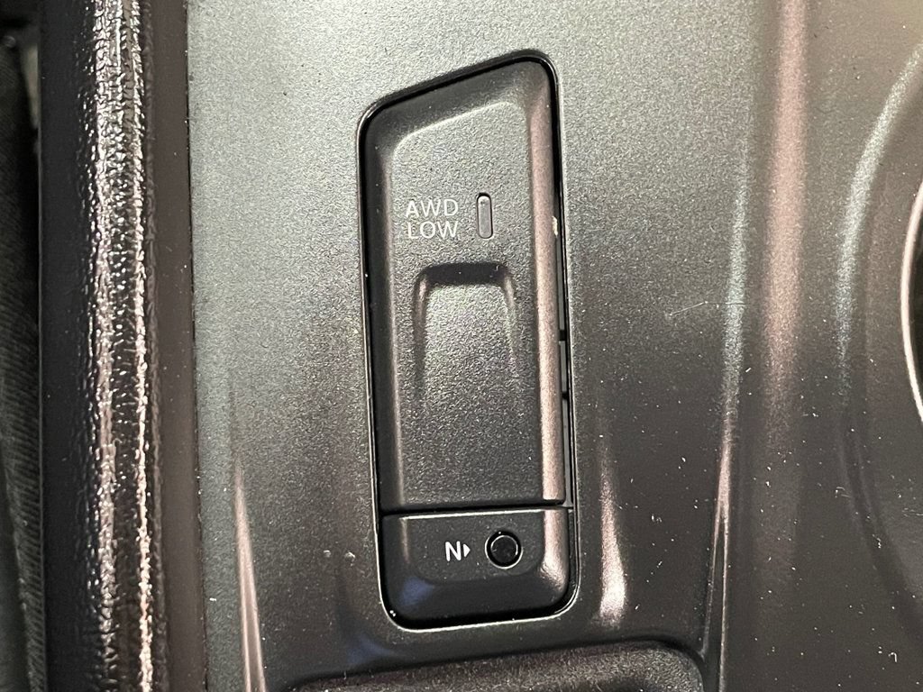 Used 2022 Dodge Durango R/T w/ Blacktop Package AWD/4WD image 38