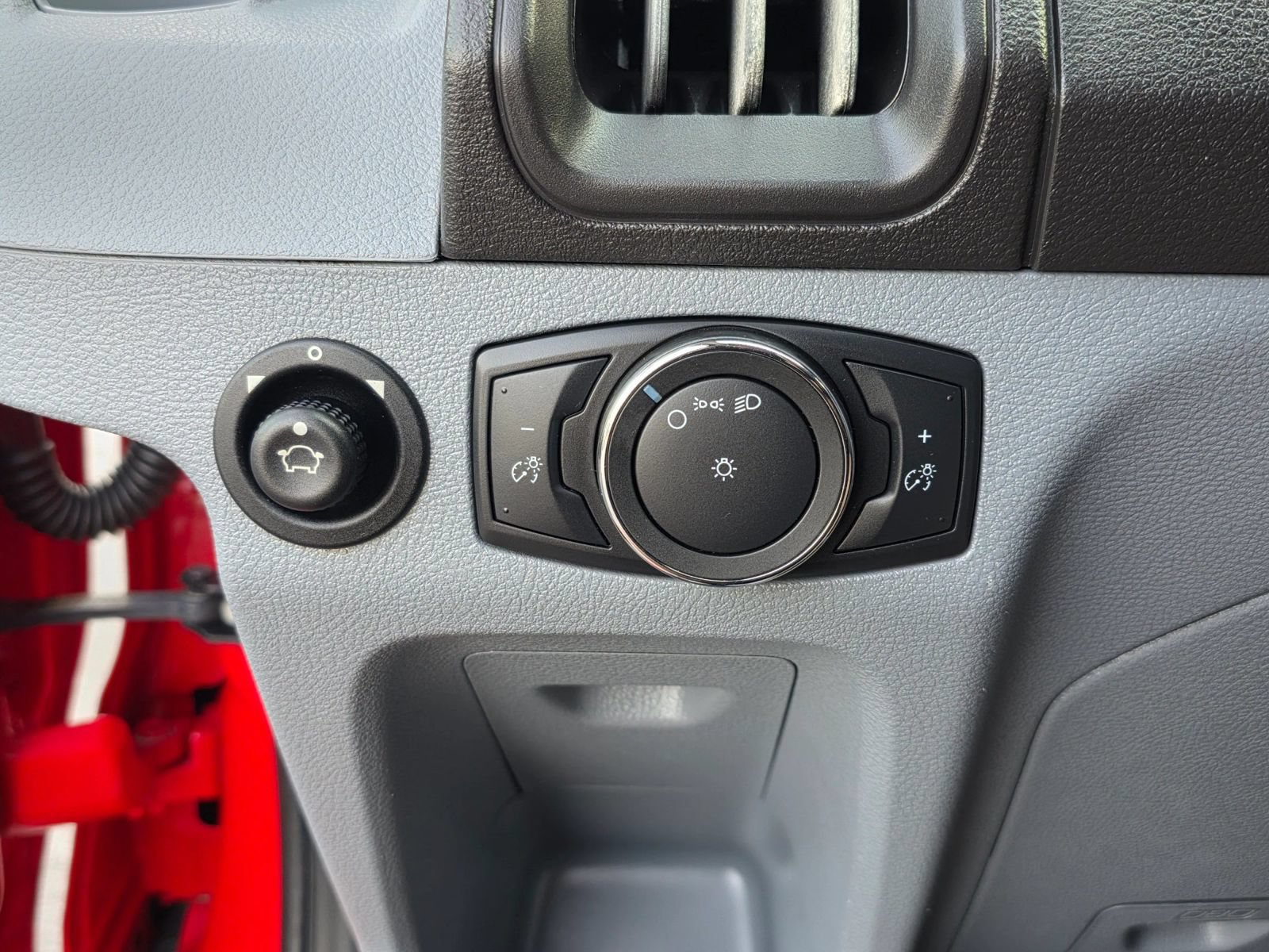 Used 2018 Ford Transit 350 XL RWD image 13