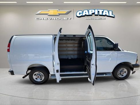 Used 2025 GMC Savana 2500 w/ Driver Convenience Package RWD image 12
