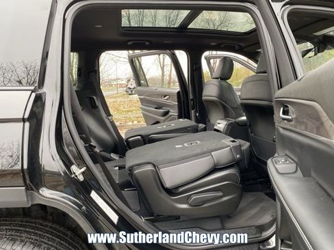 Used 2024 Jeep Grand Cherokee L Limited w/ Luxury Tech Group II image 43