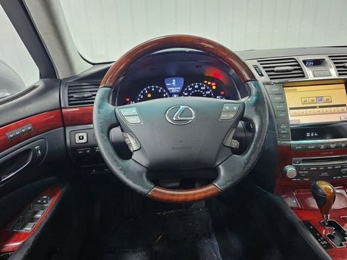 Used 2011 Lexus LS 460 L w/ Luxury Pkg image 20