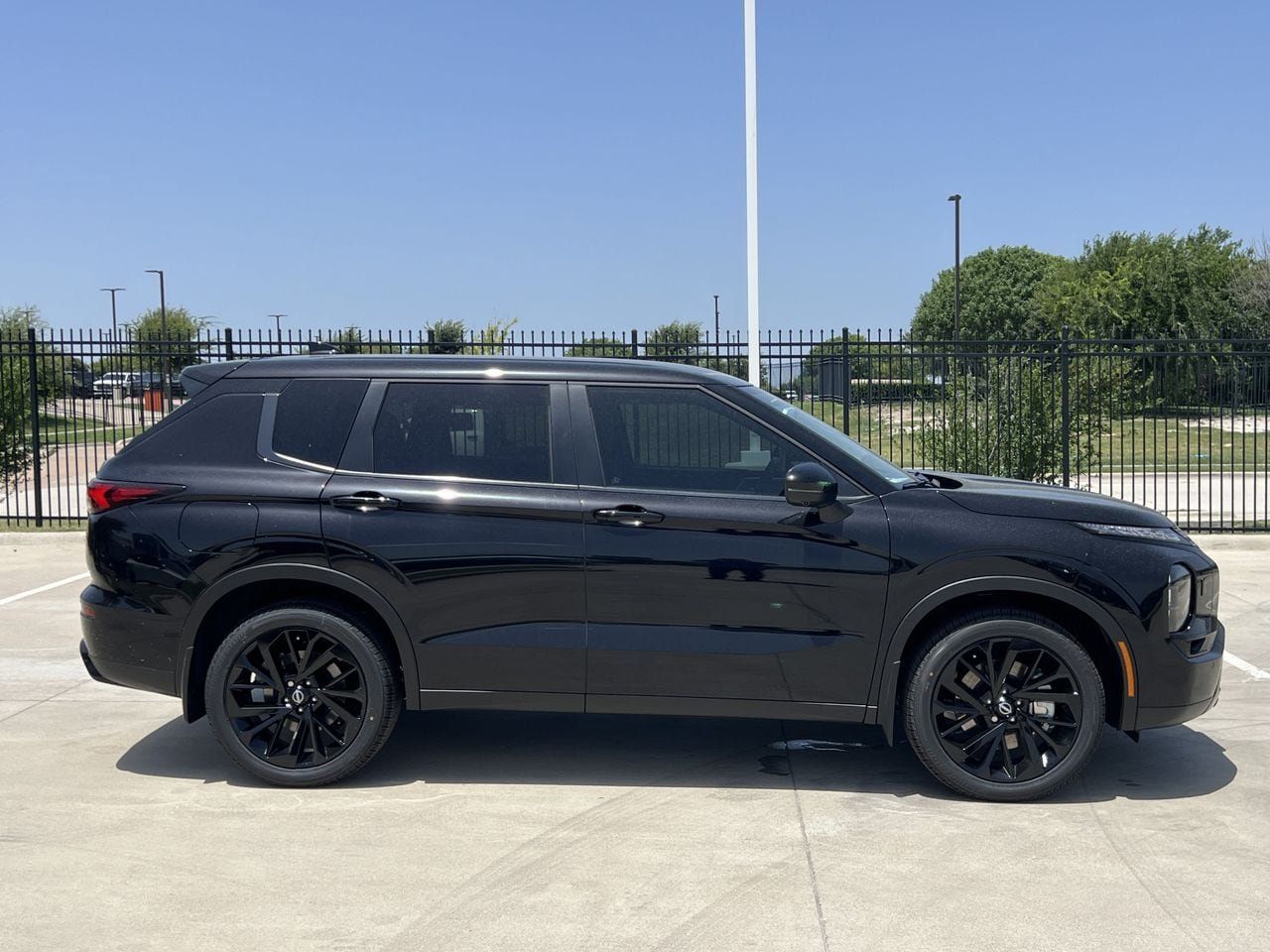 New 2026 Nissan Rogue SL AWD/4WD image 3