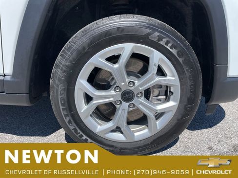 Used 2025 Jeep Compass Latitude AWD/4WD image 50