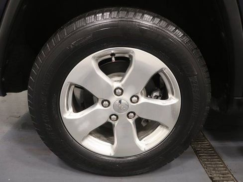 Used 2012 Jeep Grand Cherokee Limited w/ Mopar Chrome Edition Group AWD/4WD image 27