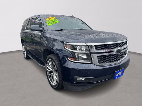 Used 2019 Chevrolet Tahoe LT w/ Luxury Package AWD/4WD image 3