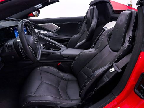 Used 2024 Chevrolet Corvette Stingray Preferred Conv w/ 2LT image 20