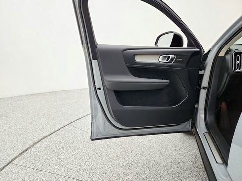 New 2026 Volvo XC40 B5 Plus w/ Climate Package AWD/4WD image 27