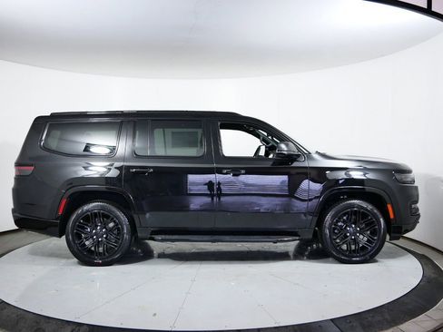 Used 2024 Jeep Wagoneer Series II image 7