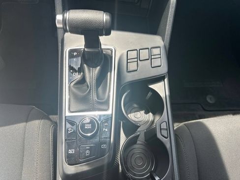 Used 2025 Kia Sportage LX FWD image 19
