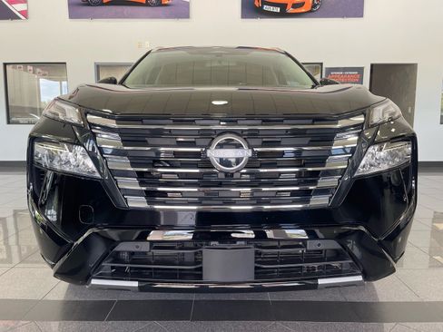 Used 2025 Nissan Rogue Platinum w/ Tech Package FWD image 8