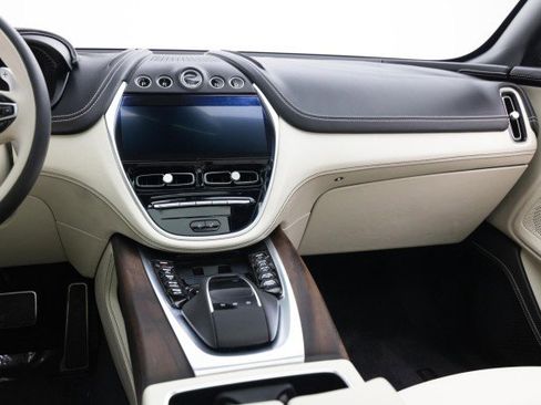 Used 2021 Aston Martin DBX image 14