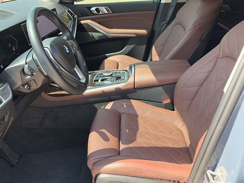 Used 2024 BMW X7 xDrive40i AWD/4WD image 16