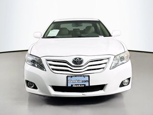 Used 2010 Toyota Camry XLE FWD image 2