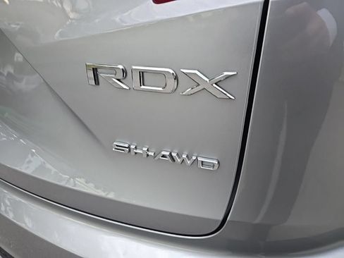 Used 2024 Acura RDX SH-AWD image 10