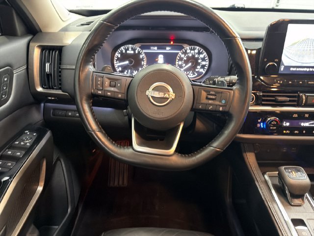 Used 2022 Nissan Pathfinder Platinum w/ Cargo Package AWD/4WD image 14
