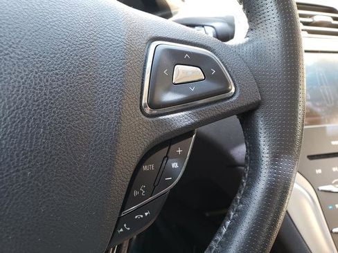 Used 2013 Lincoln MKZ FWD image 22