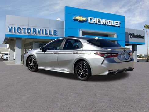 Used 2021 Toyota Camry SE w/ Convenience Package image 6