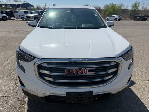 Used 2019 GMC Terrain SLT w/ Preferred Package image 2