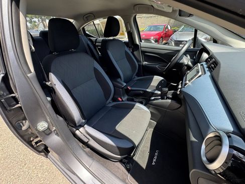 Used 2025 Nissan Versa SV FWD image 35