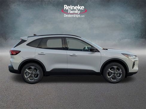 New 2025 Ford Escape ST-Line w/ Tech Pack #1 image 4