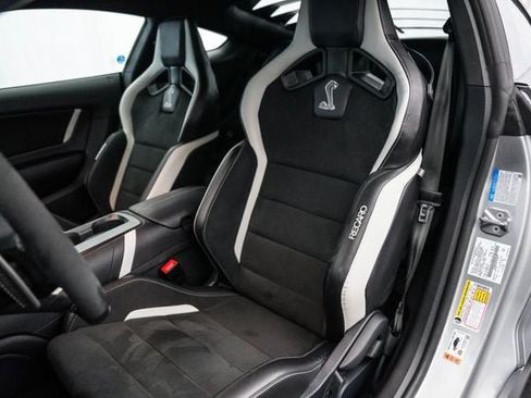 Used 2021 Ford Mustang Shelby GT500 w/ Technology Package RWD image 19
